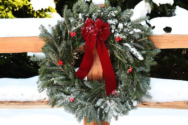 24″ Snowflake Wreath