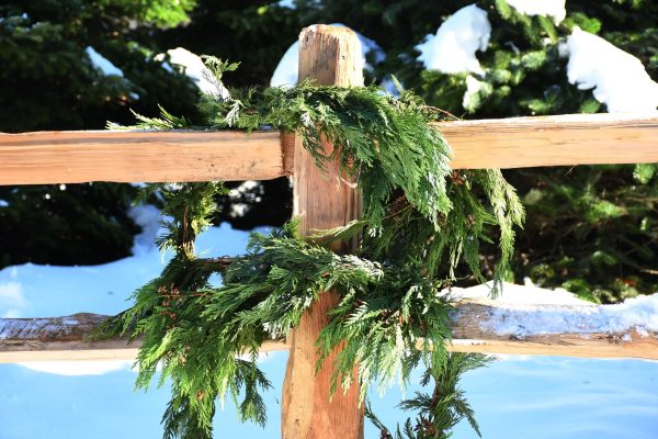 Christmas Farms Garland