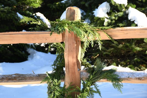 Christmas Farms Garland